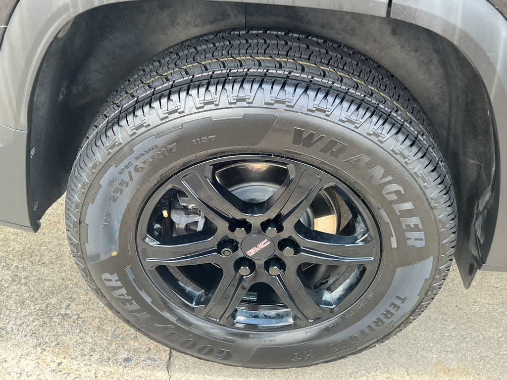 2022 GMC Acadia AT4