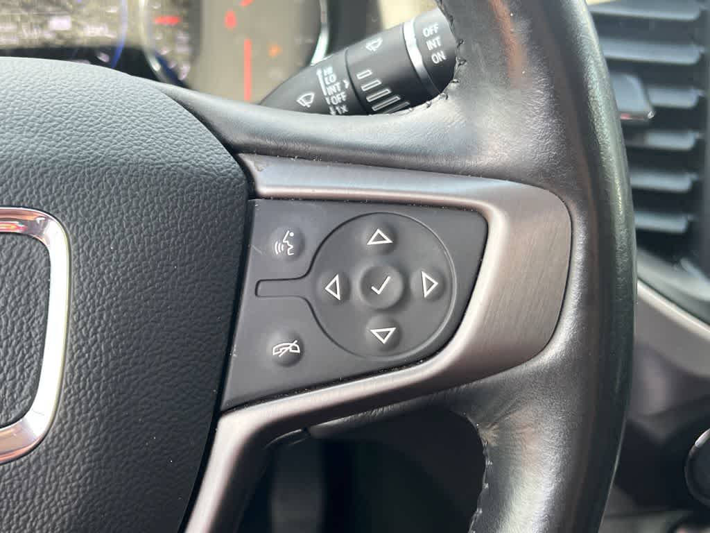 2022 GMC Acadia AT4