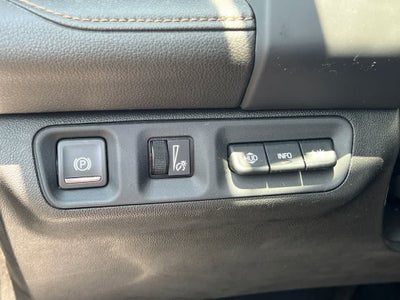 2022 GMC Acadia AT4