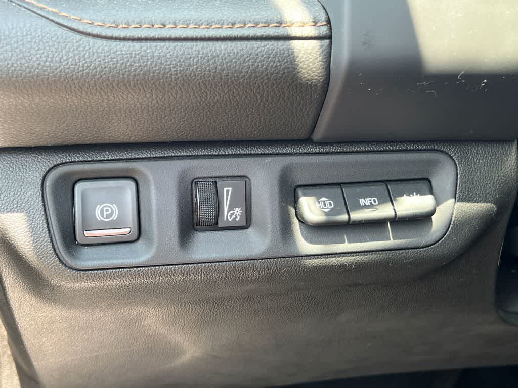 2022 GMC Acadia AT4