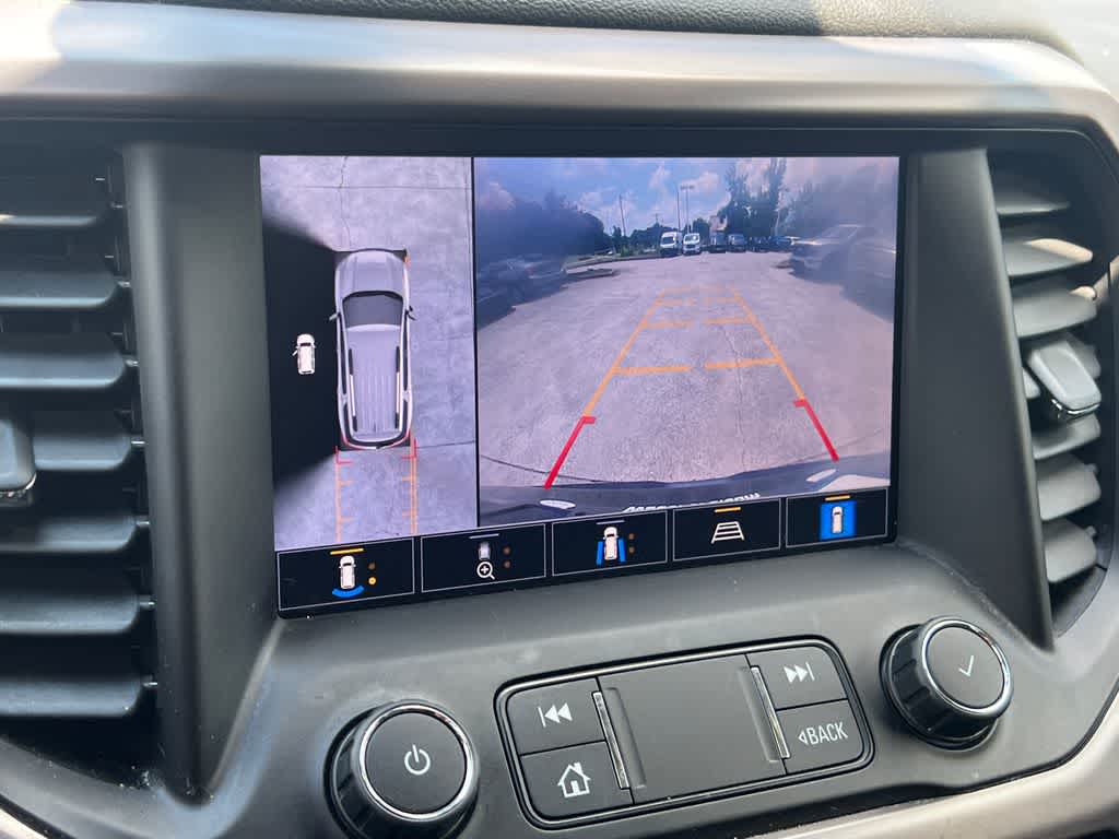 2022 GMC Acadia AT4