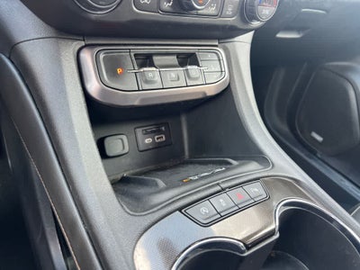 2022 GMC Acadia AT4