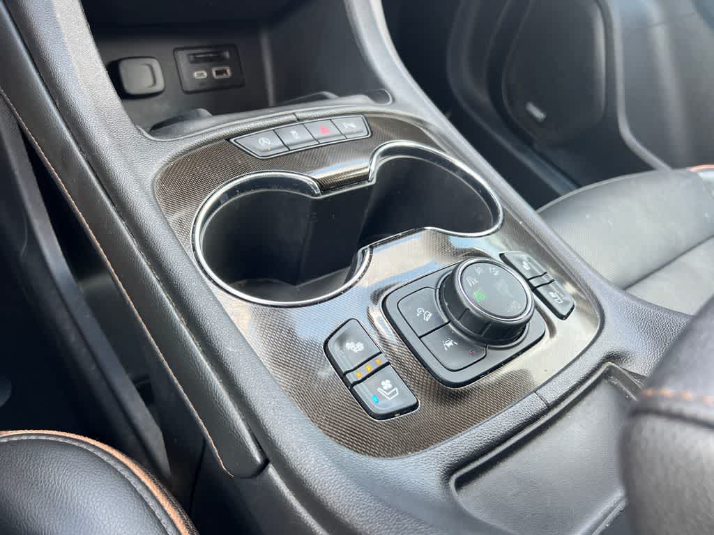 2022 GMC Acadia AT4