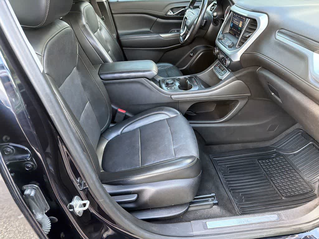 2021 GMC Acadia SLT