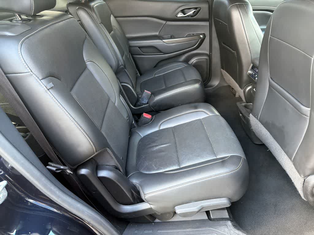 2021 GMC Acadia SLT