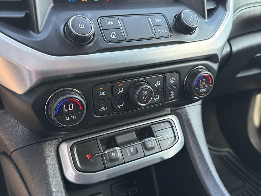 2021 GMC Acadia SLT