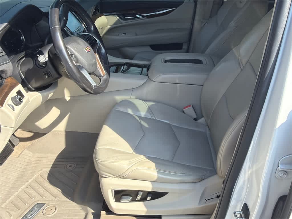 2018 Cadillac Escalade Luxury