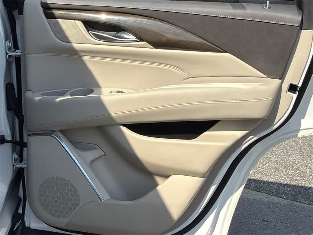 2018 Cadillac Escalade Luxury