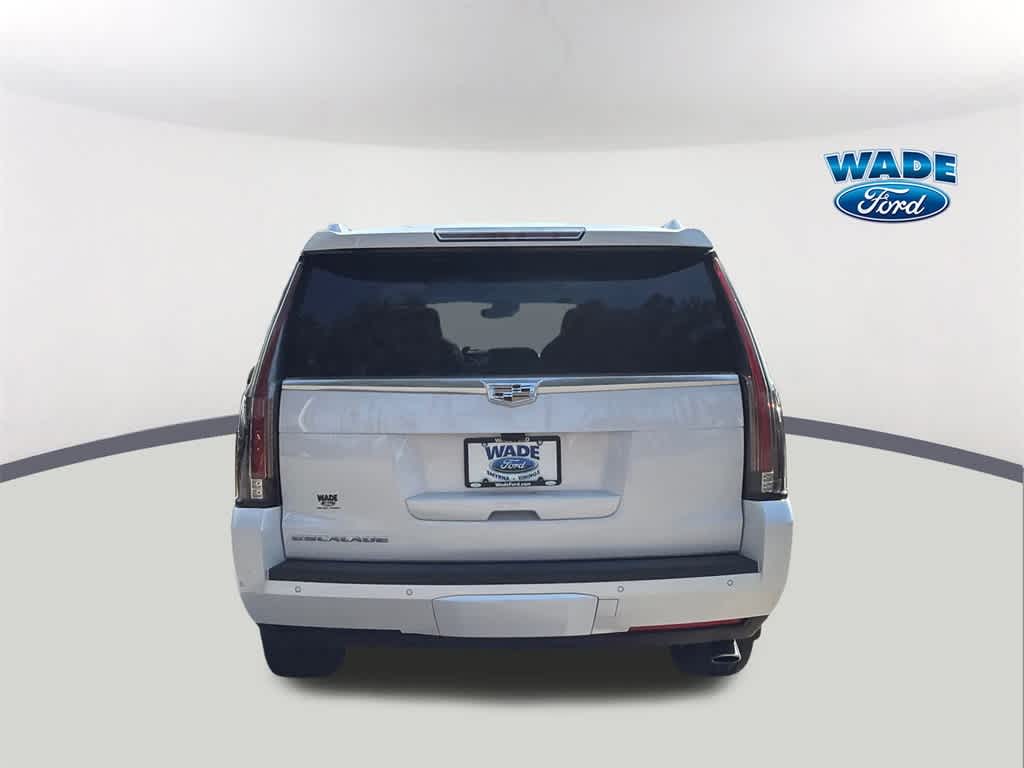 2018 Cadillac Escalade Luxury