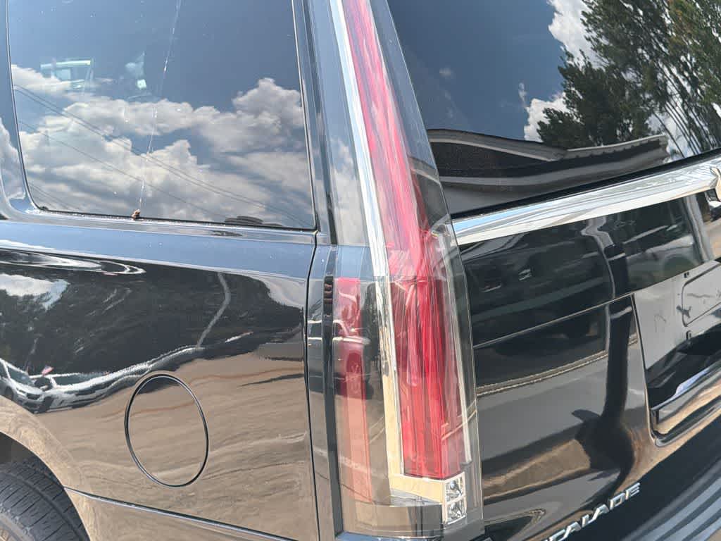 2020 Cadillac Escalade Luxury