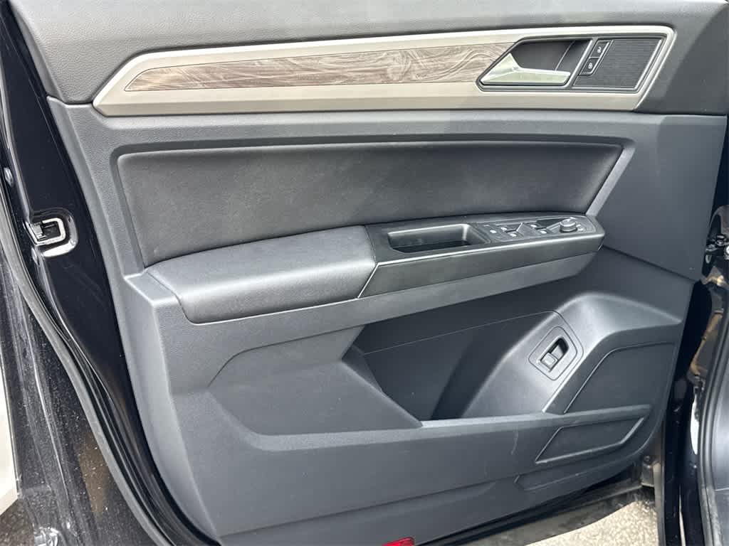 2020 Volkswagen Atlas Cross Sport 2.0T SE w/Technology