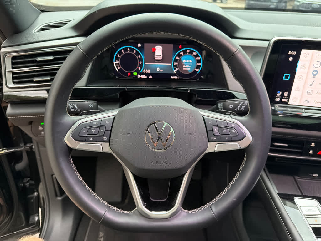 2024 Volkswagen Atlas Cross Sport 2.0T SE w/Technology
