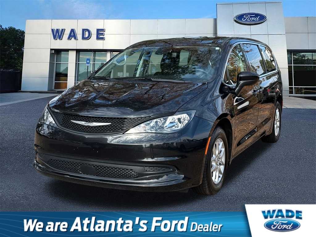 2023 Chrysler Voyager LX