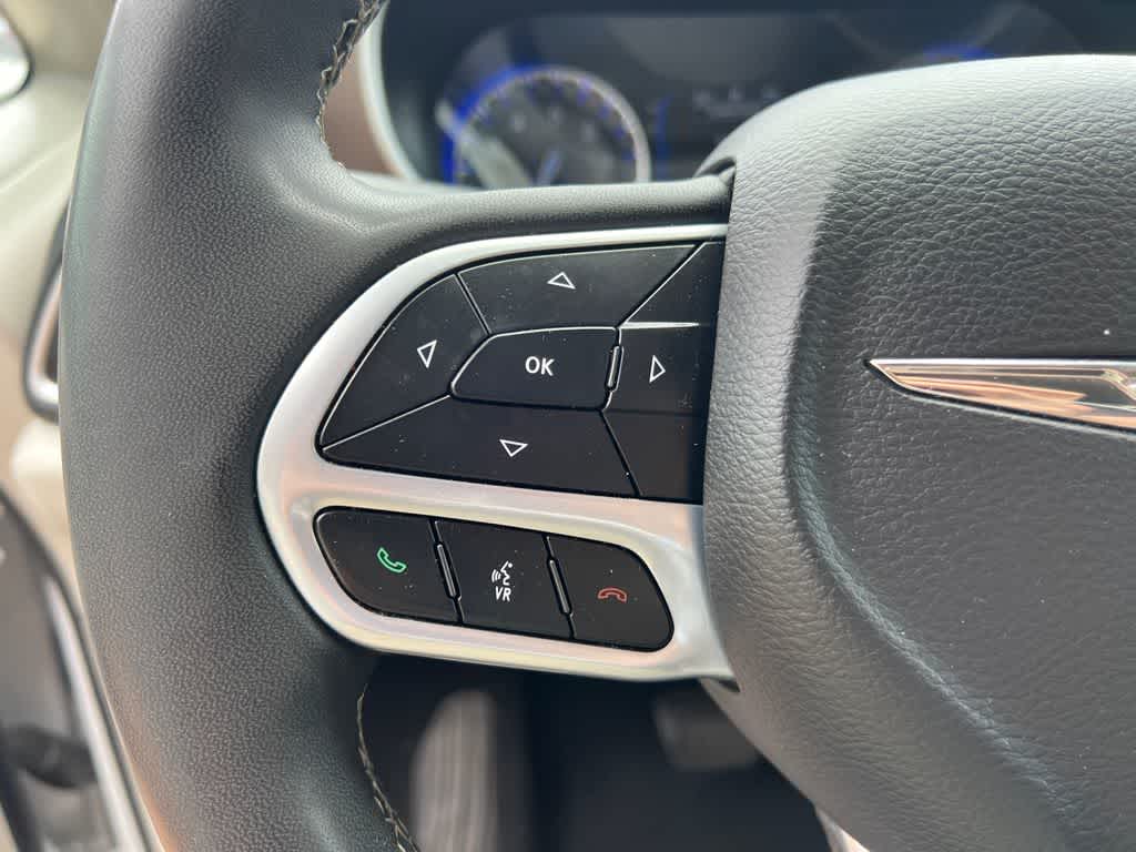 2022 Chrysler Voyager LX
