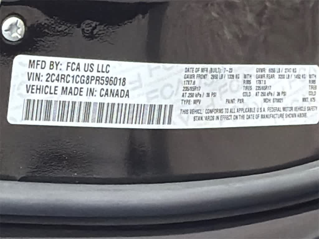 2023 Chrysler Voyager LX