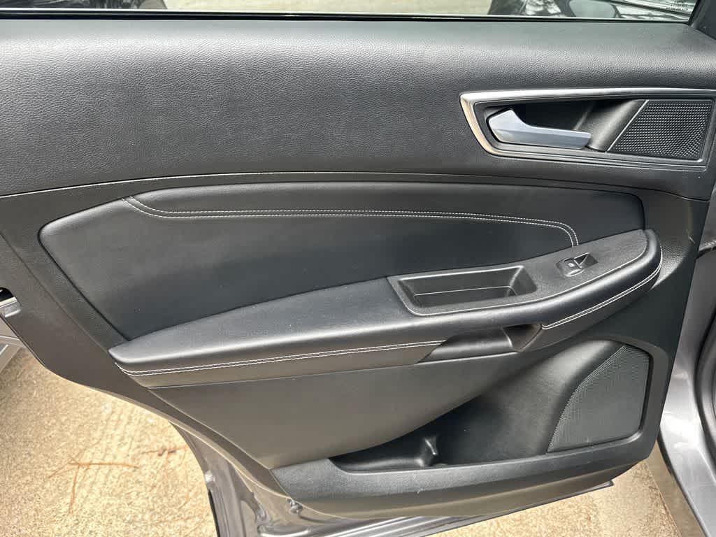 2022 Ford Edge Titanium - Photo 6