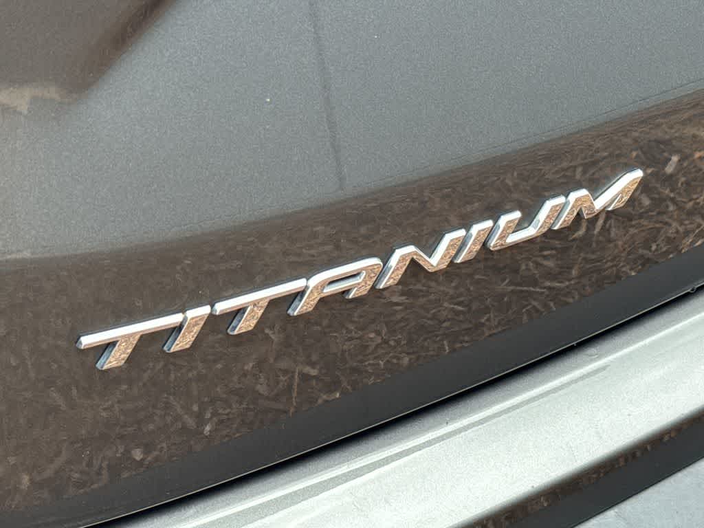 2022 Ford Edge Titanium - Photo 7