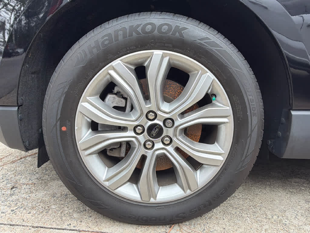 2023 Ford Edge Titanium