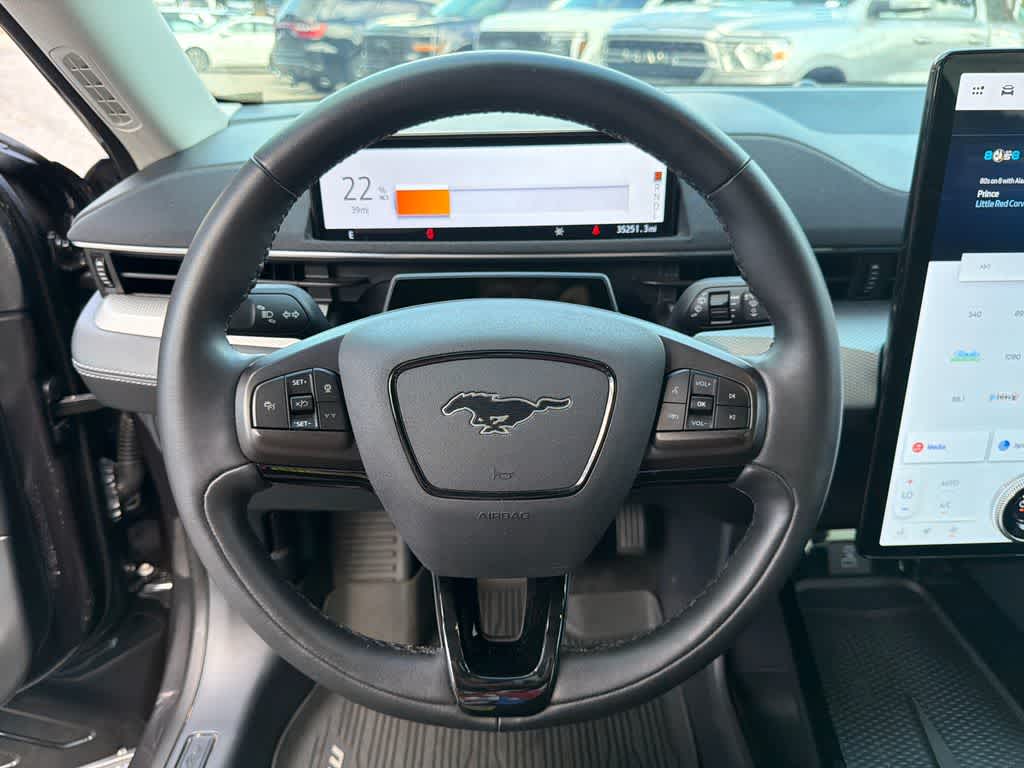2022 Ford Mustang Mach-E Select