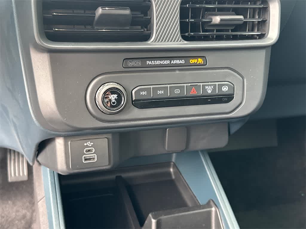 2025 Ford Maverick XL