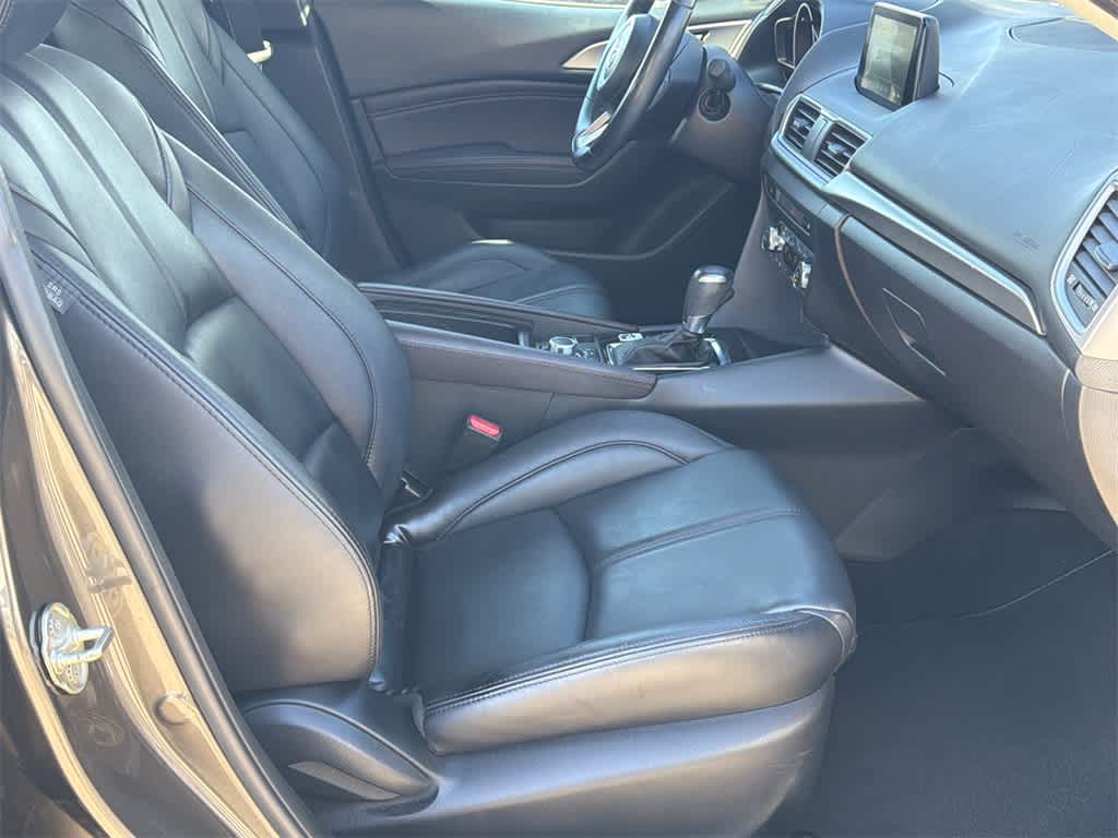 2017 Mazda Mazda3 5-Door Touring