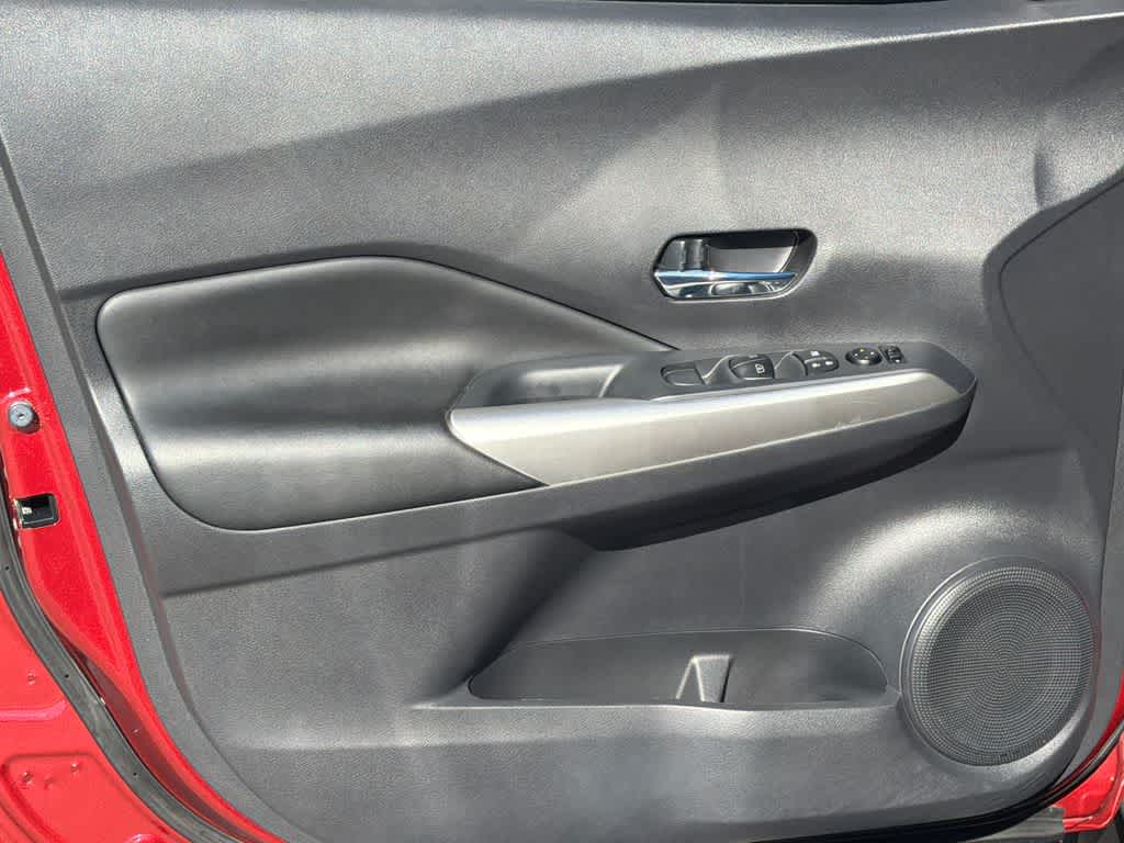 2019 Nissan Kicks SR