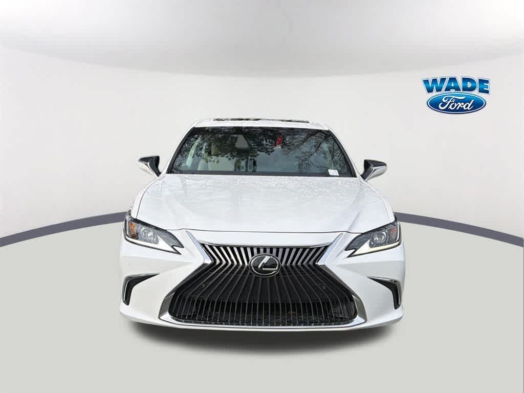 2020 Lexus ES Base