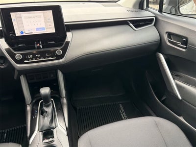 2024 Toyota Corolla Cross LE