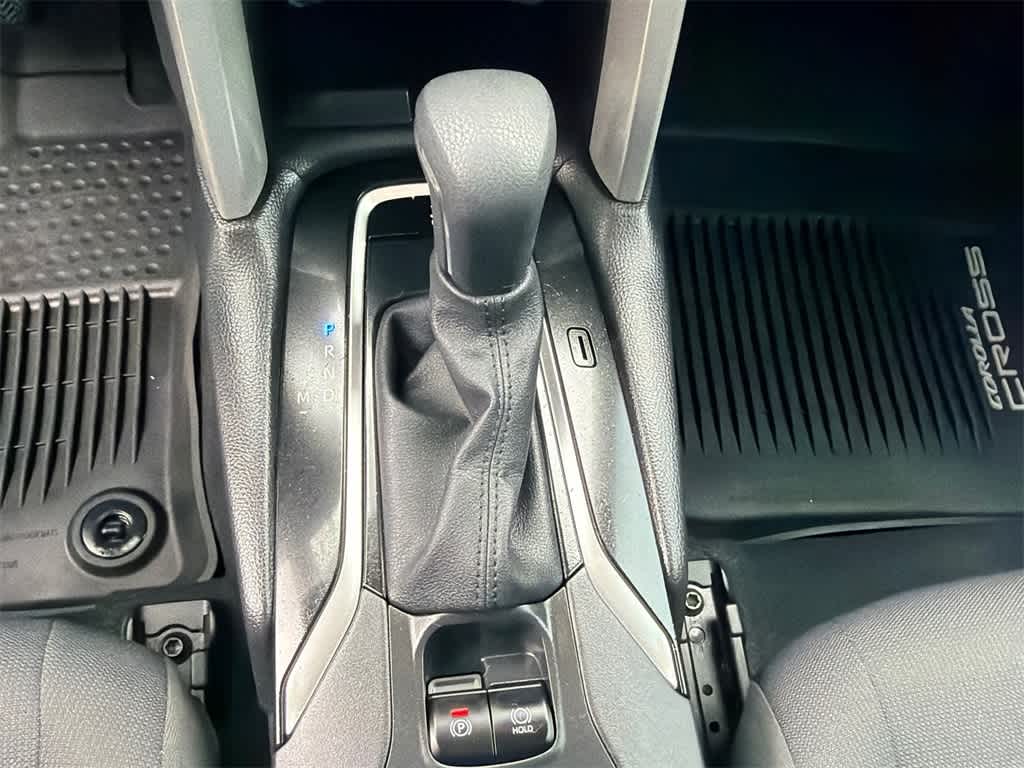 2024 Toyota Corolla Cross LE