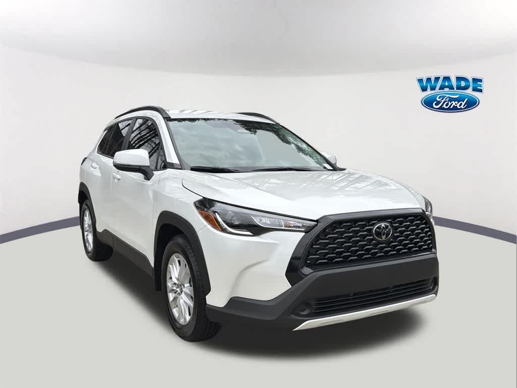 2024 Toyota Corolla Cross LE