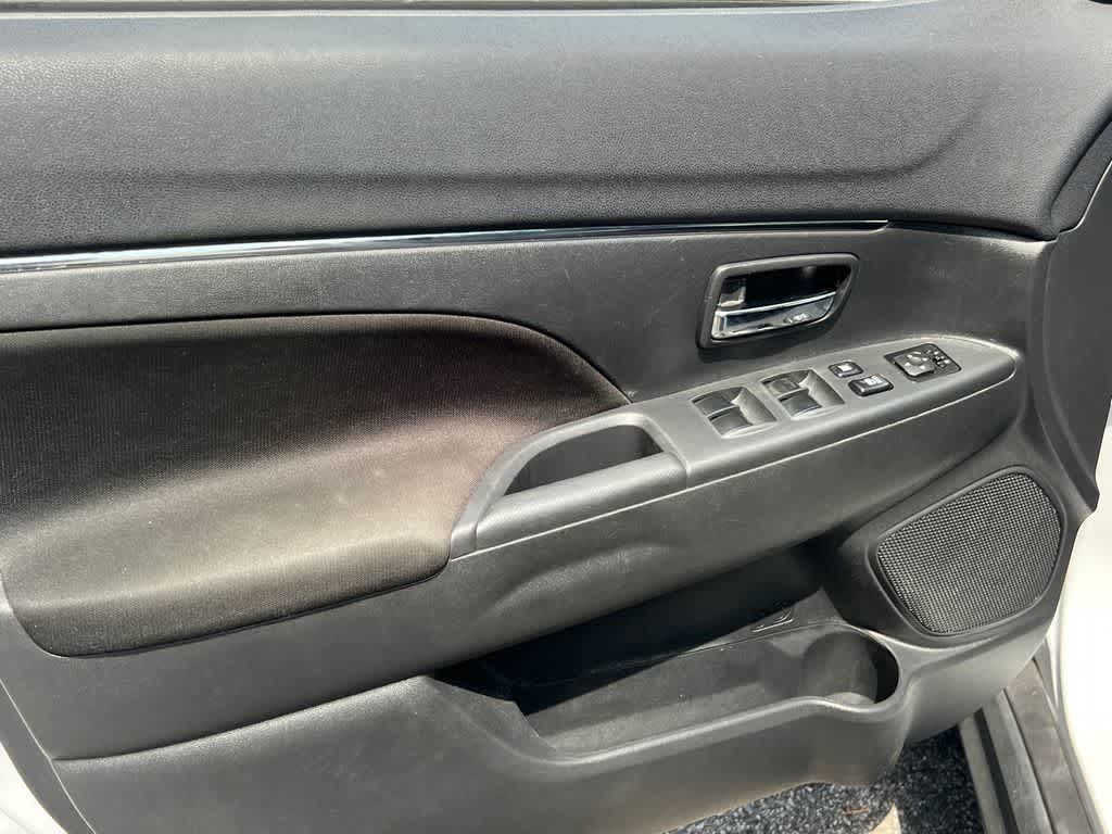 2024 Mitsubishi Outlander Sport ES
