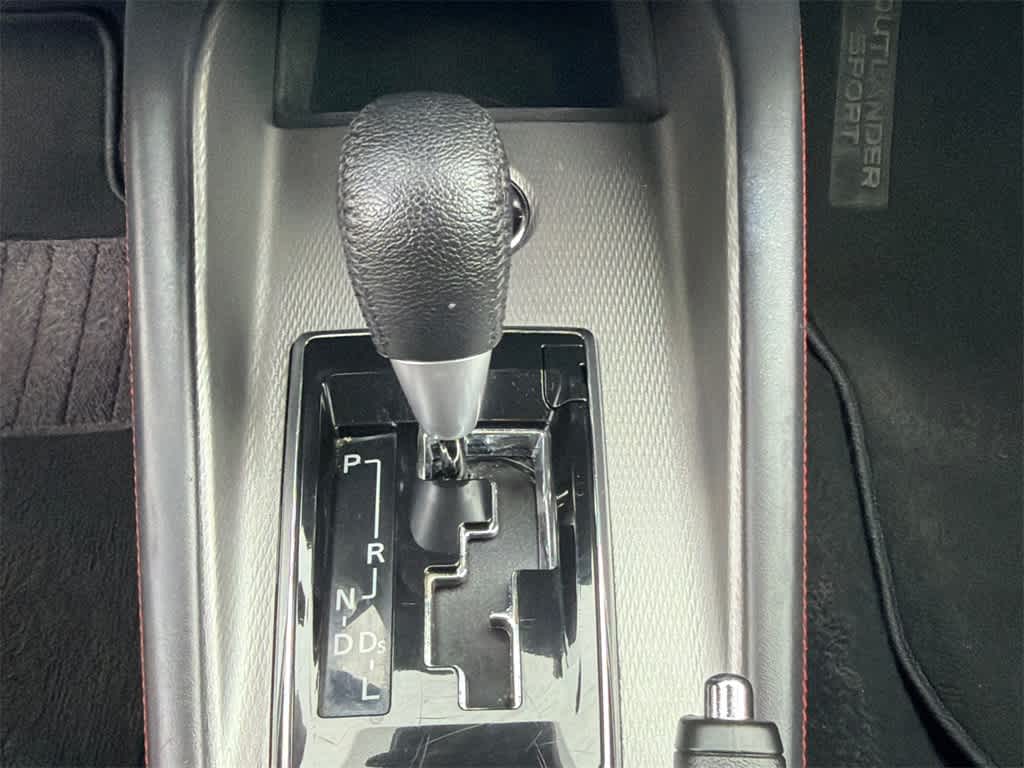 2024 Mitsubishi Outlander Sport SE