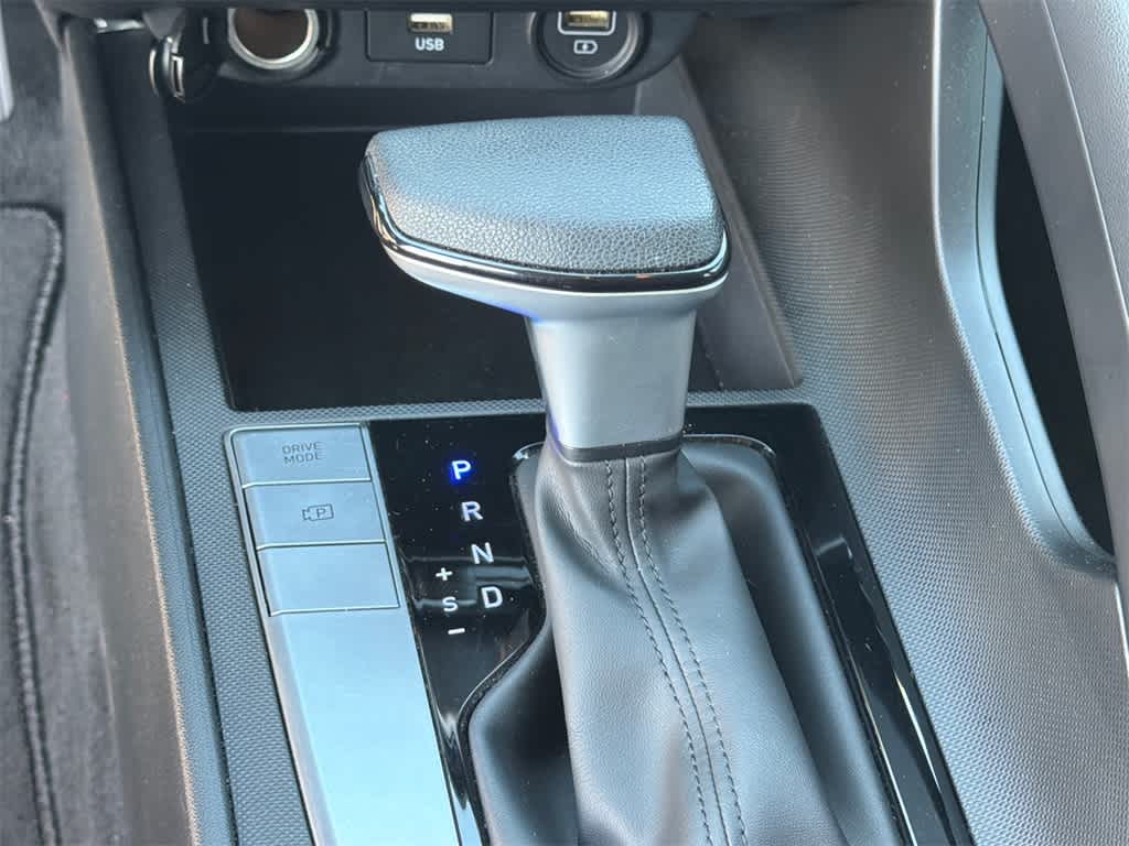 2023 Hyundai Elantra SE