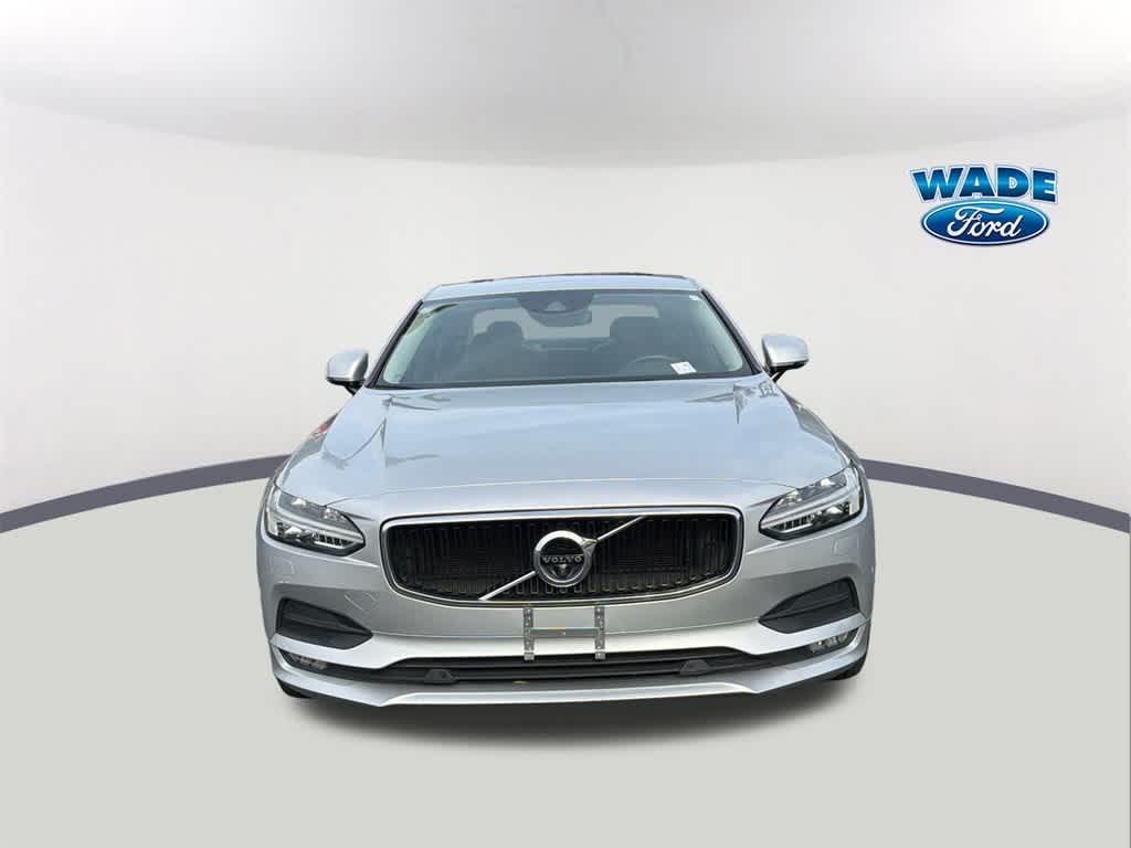 2018 Volvo S90 Momentum