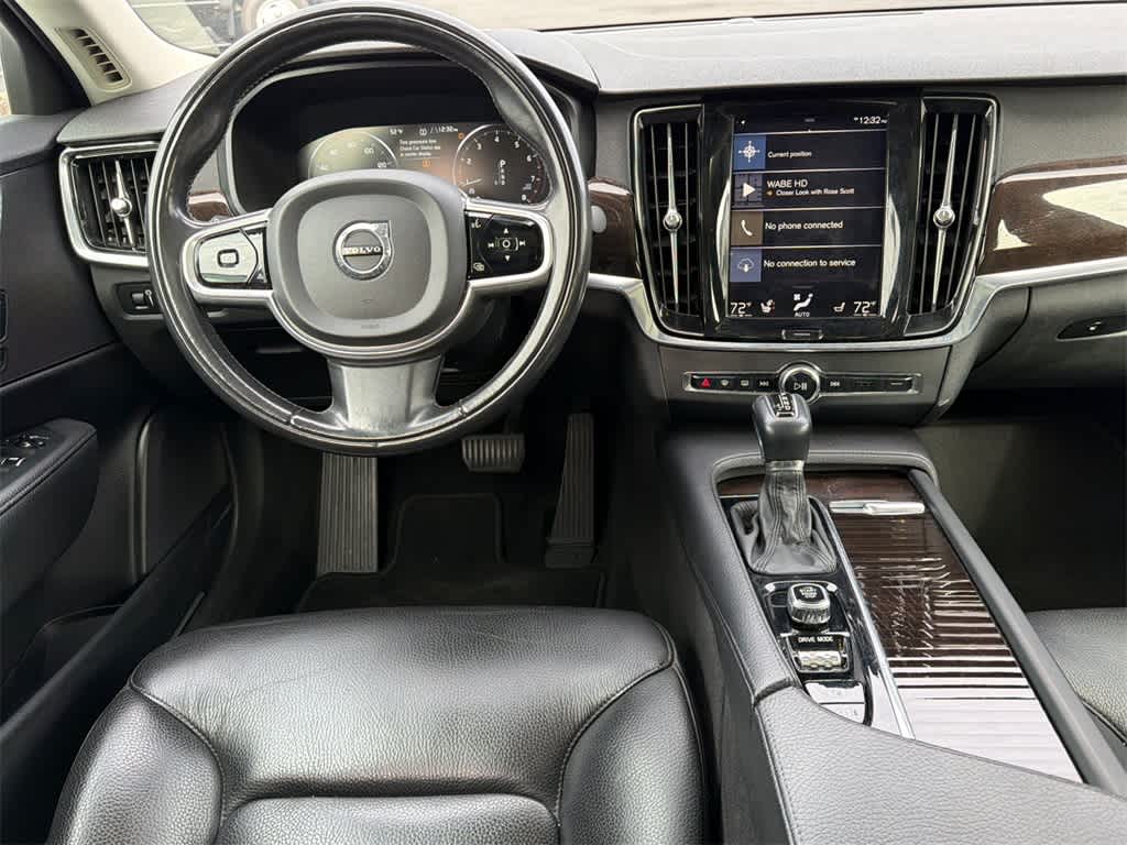 2018 Volvo S90 Momentum