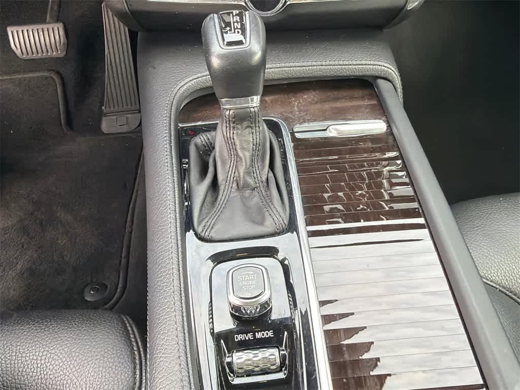 2018 Volvo S90 Momentum