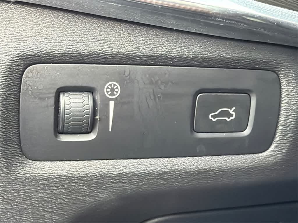 2018 Volvo S90 Momentum