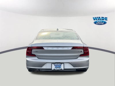 2018 Volvo S90 Momentum