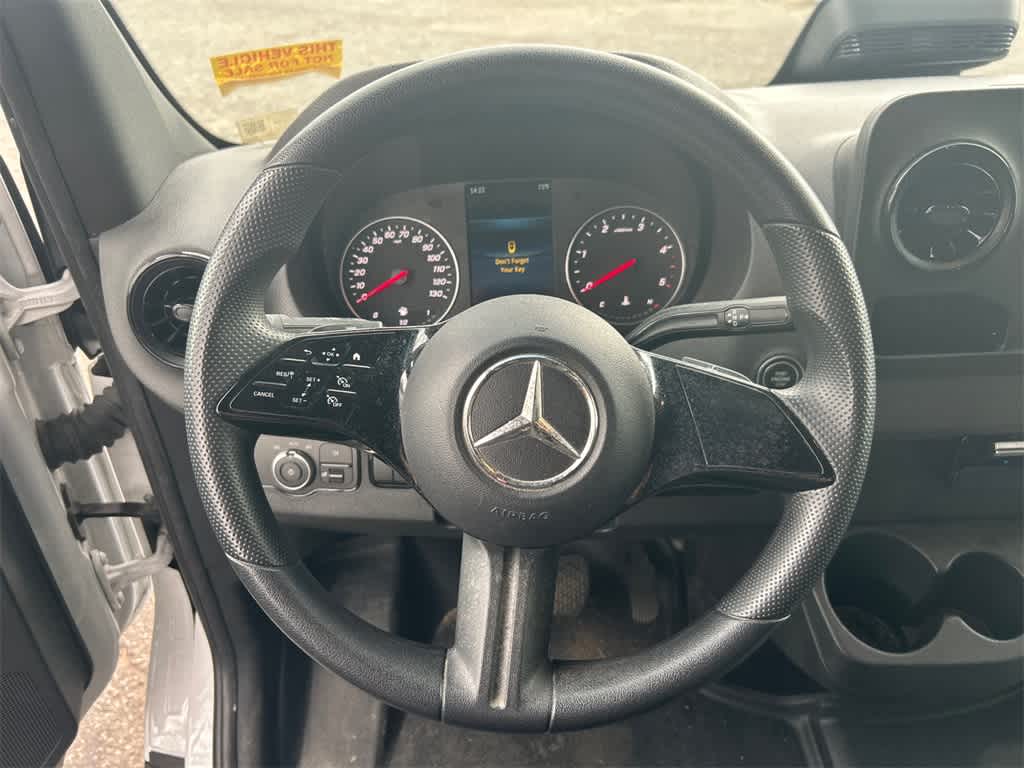 2025 Mercedes-Benz Sprinter 144 WB Standard Roof Cargo