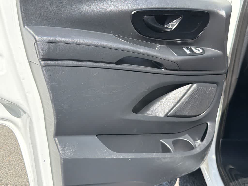 2020 Mercedes-Benz Metris Cargo Van 126 WB Cargo