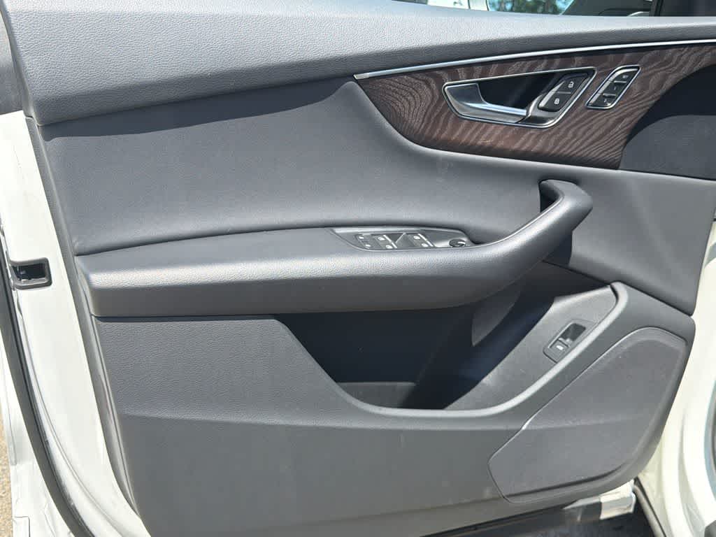 2020 Audi Q8 Premium