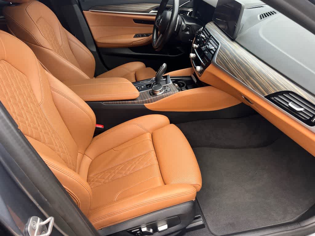 2022 BMW 530i 530i