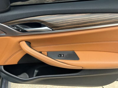 2022 BMW 530i 530i
