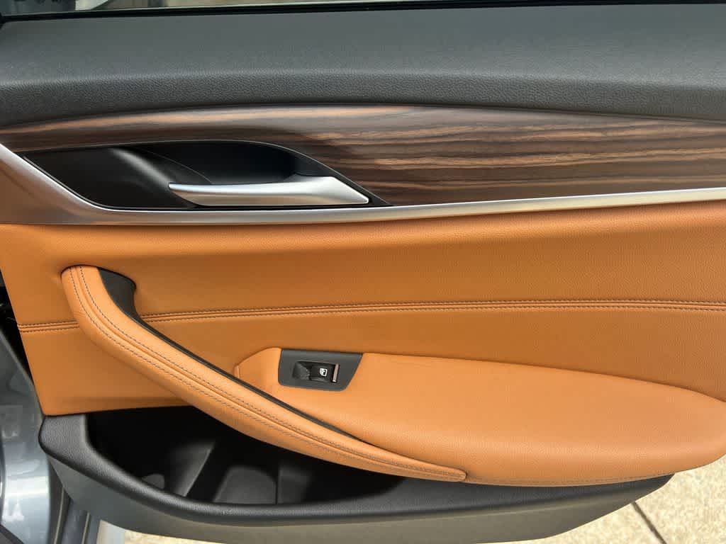 2022 BMW 530i 530i
