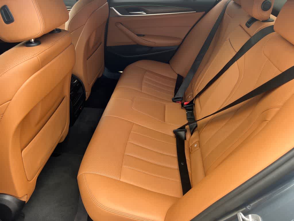 2022 BMW 530i 530i