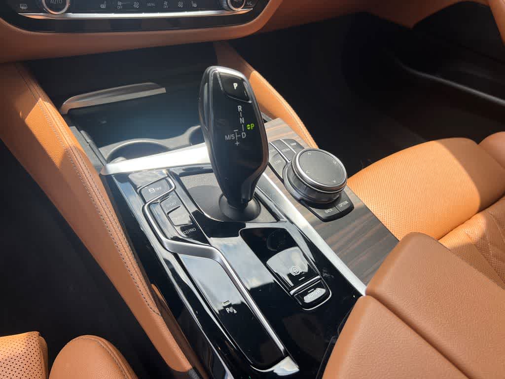 2022 BMW 530i 530i