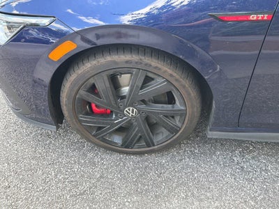2023 Volkswagen Golf GTI SE